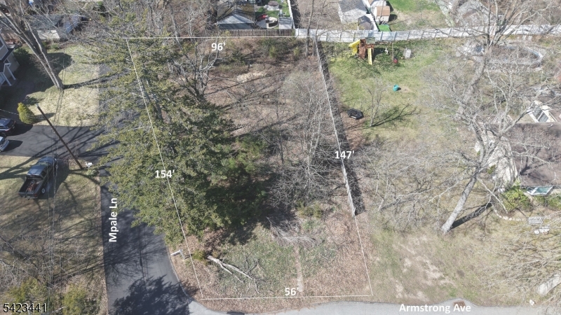Armstrong Ave Property Photo 3