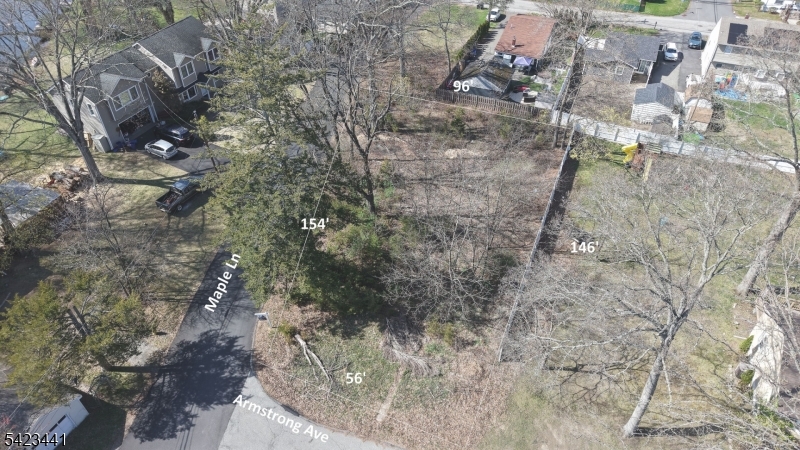 Armstrong Ave Property Photo 5