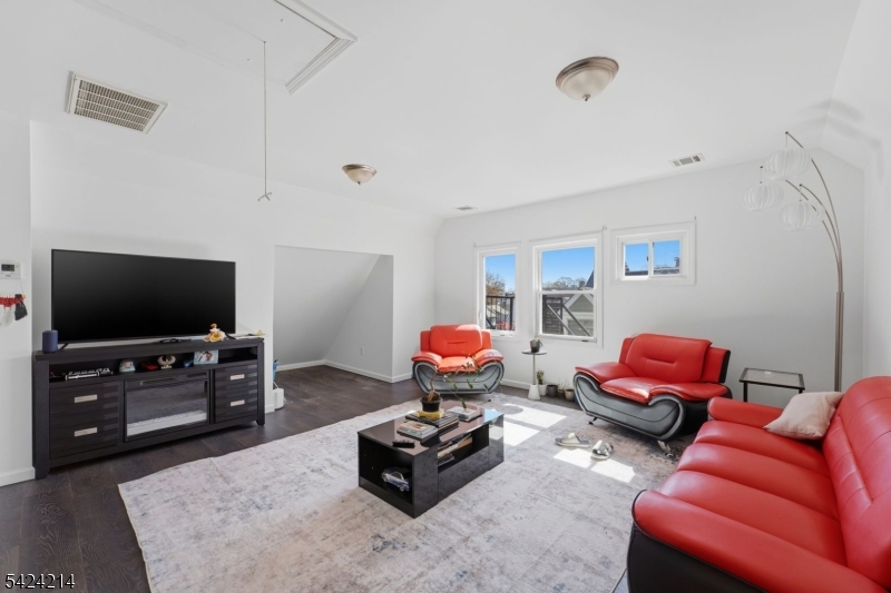 7 Prospect Ter Property Photo 37
