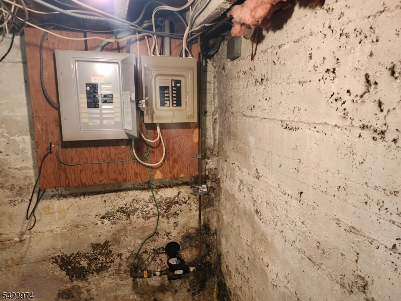 5 Locust St Property Photo 9