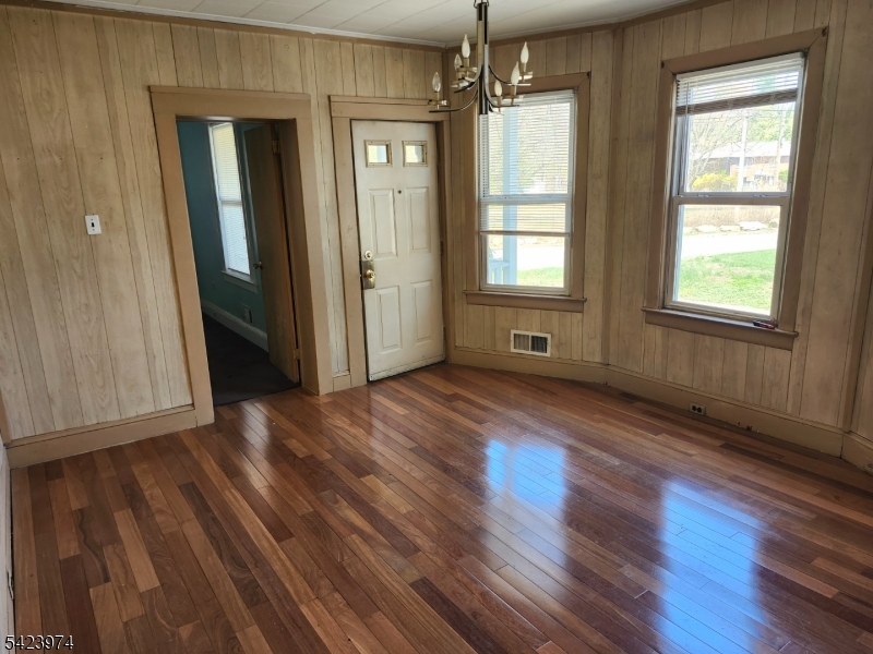 5 Locust St Property Photo 13