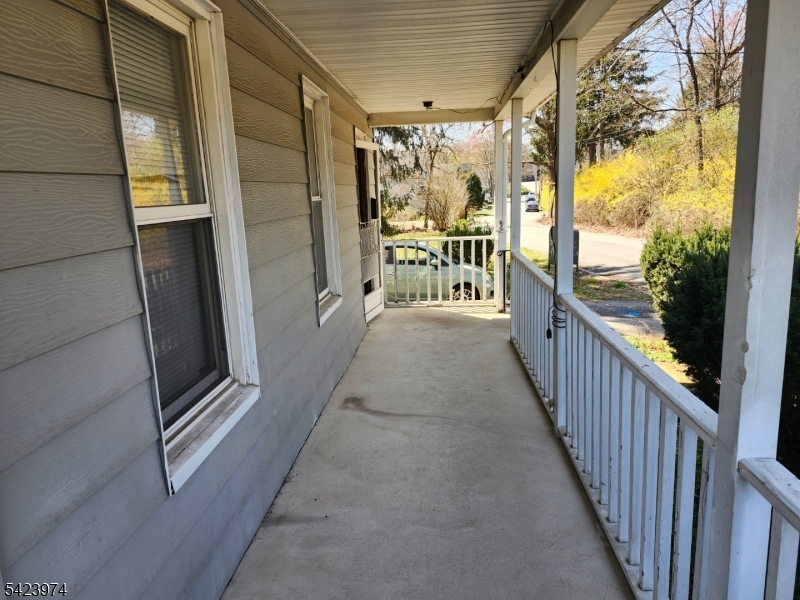 5 Locust St Property Photo 17