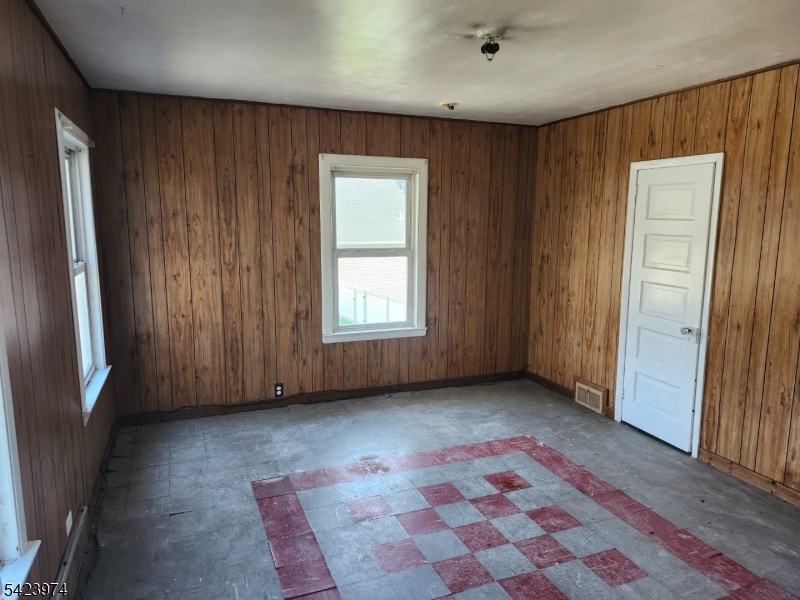 5 Locust St Property Photo 21
