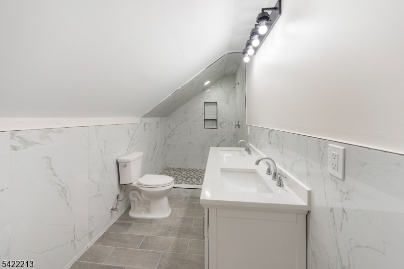 77 Greenbrook Rd Property Photo 23