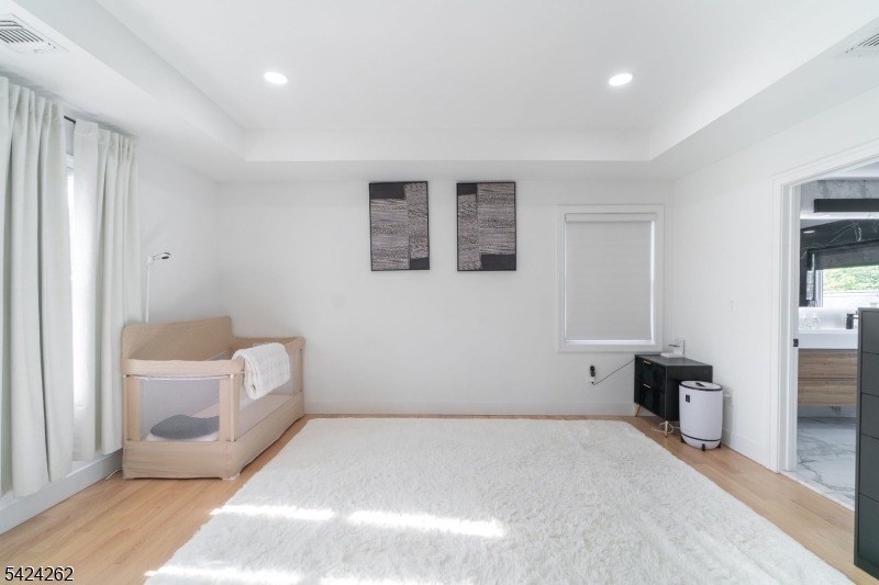 58 26th St Property Photo 17