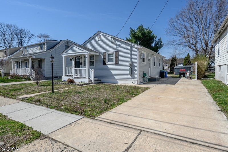 827 Lincoln Ave Property Photo 33