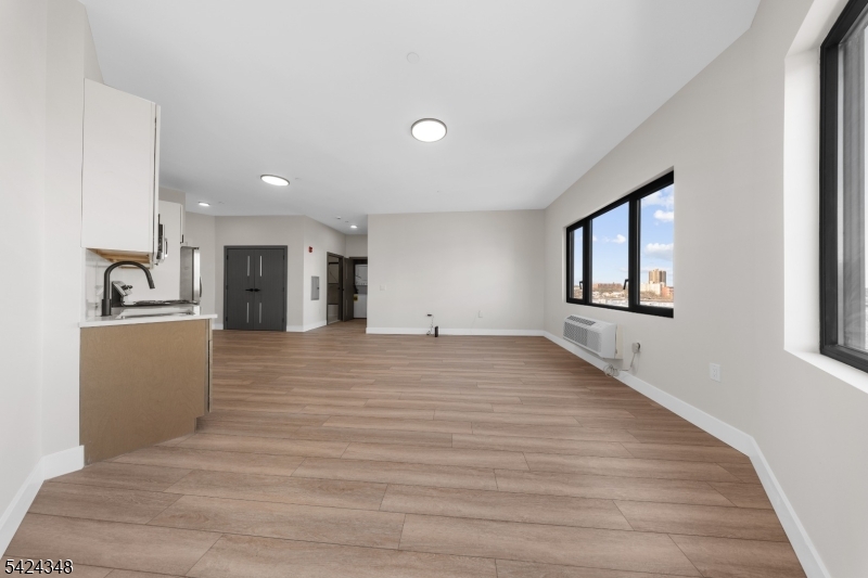 87 Mary St 505 Property Photo 1