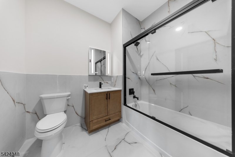 87 Mary St 505 Property Photo 8