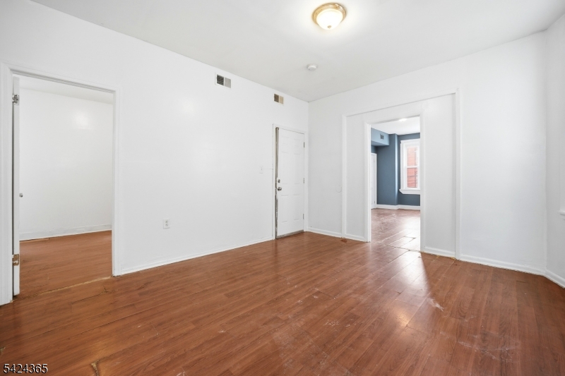 375 6th Ave 2 Property Photo 6