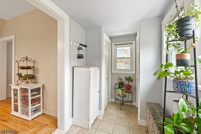 9 Bissell St Property Photo 13