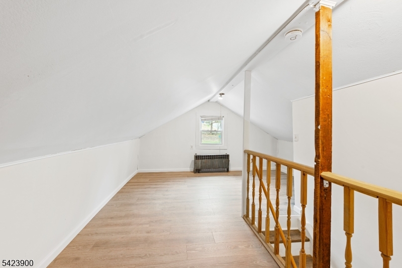 9 Bissell St Property Photo 14