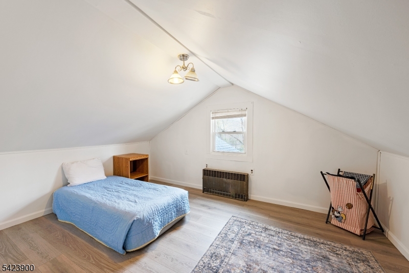9 Bissell St Property Photo 17