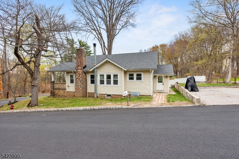 9 Bissell St Property Photo 19