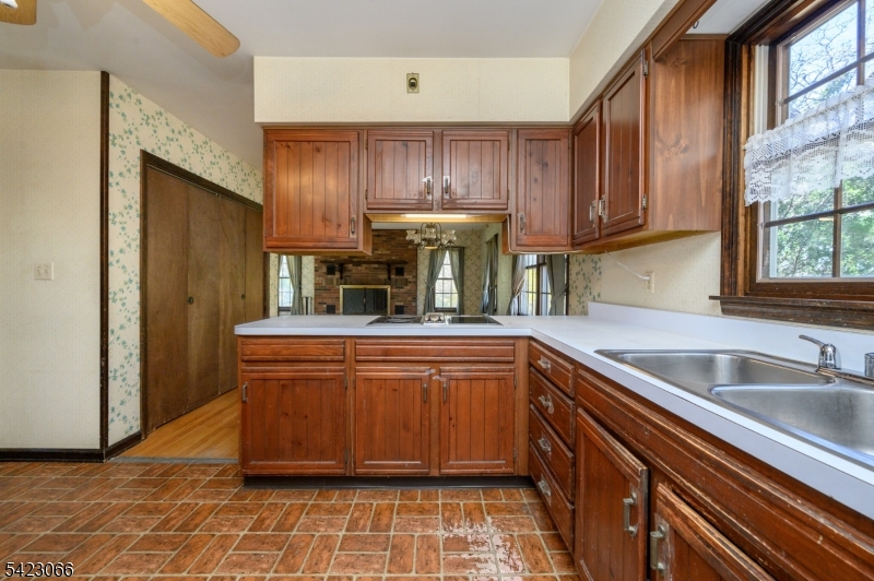 105 Morning Glory Rd Property Photo 9