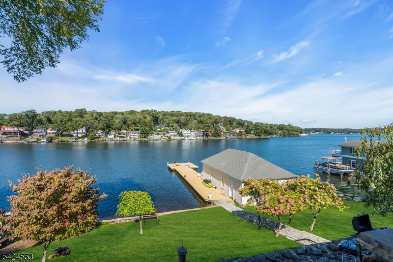 363 Lakeside Blvd Property Photo 1
