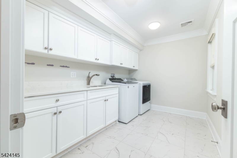 85 May Dr Property Photo 18