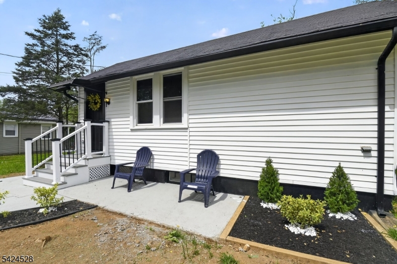 39 Fern Rd Property Photo 2
