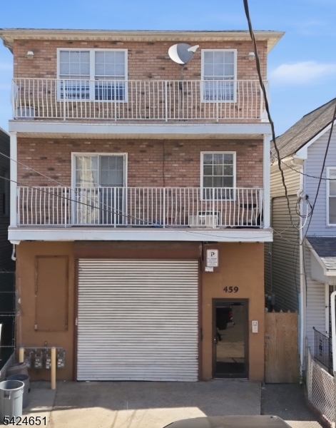 459 Fulton St Property Photo 1