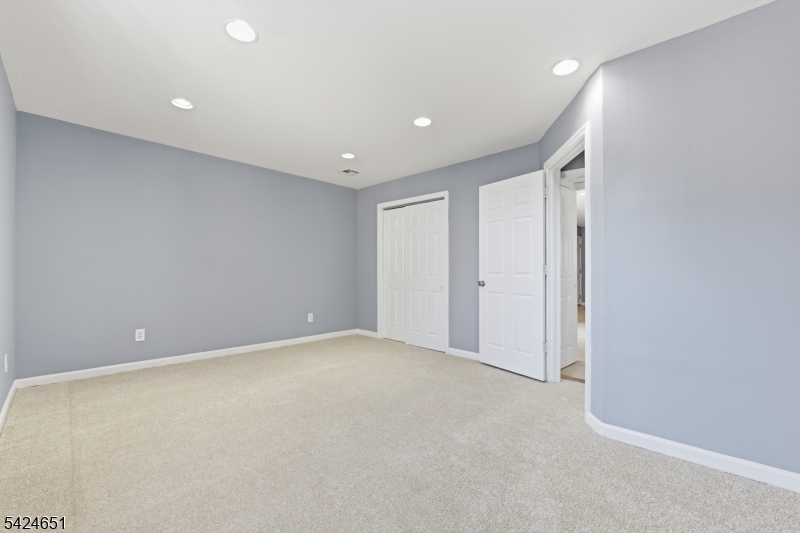 459 Fulton St Property Photo 9
