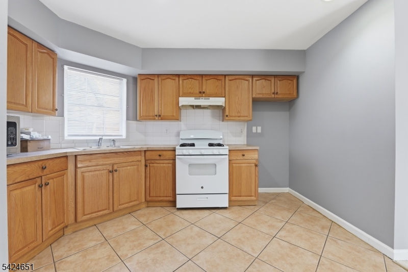 459 Fulton St Property Photo 11
