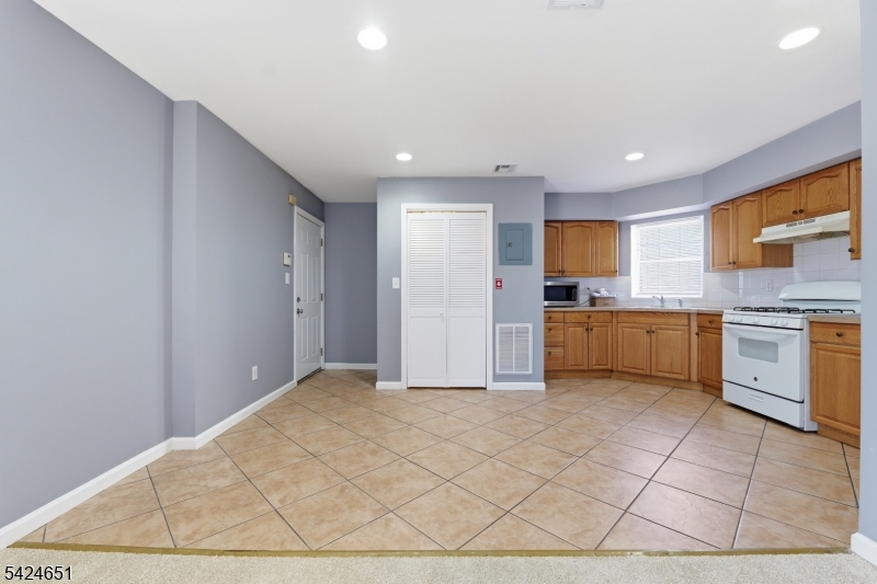 459 Fulton St Property Photo 12