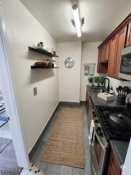 93 Davenport Ave Property Photo 3