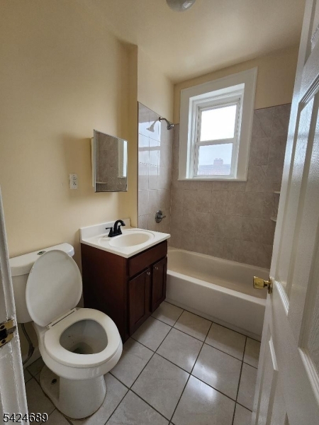 93 Davenport Ave Property Photo 7