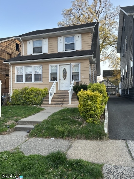 39 Wayne Ave Property Photo 5