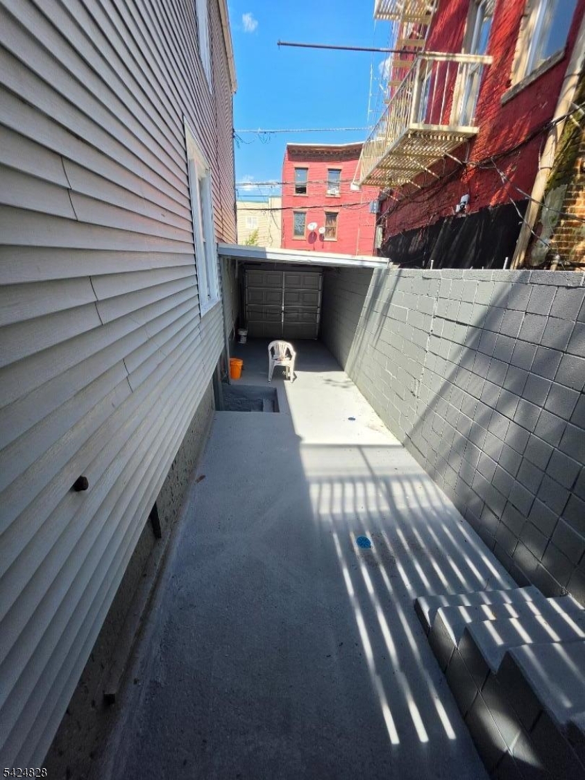 91 Belmont Ave 2 Property Photo 3