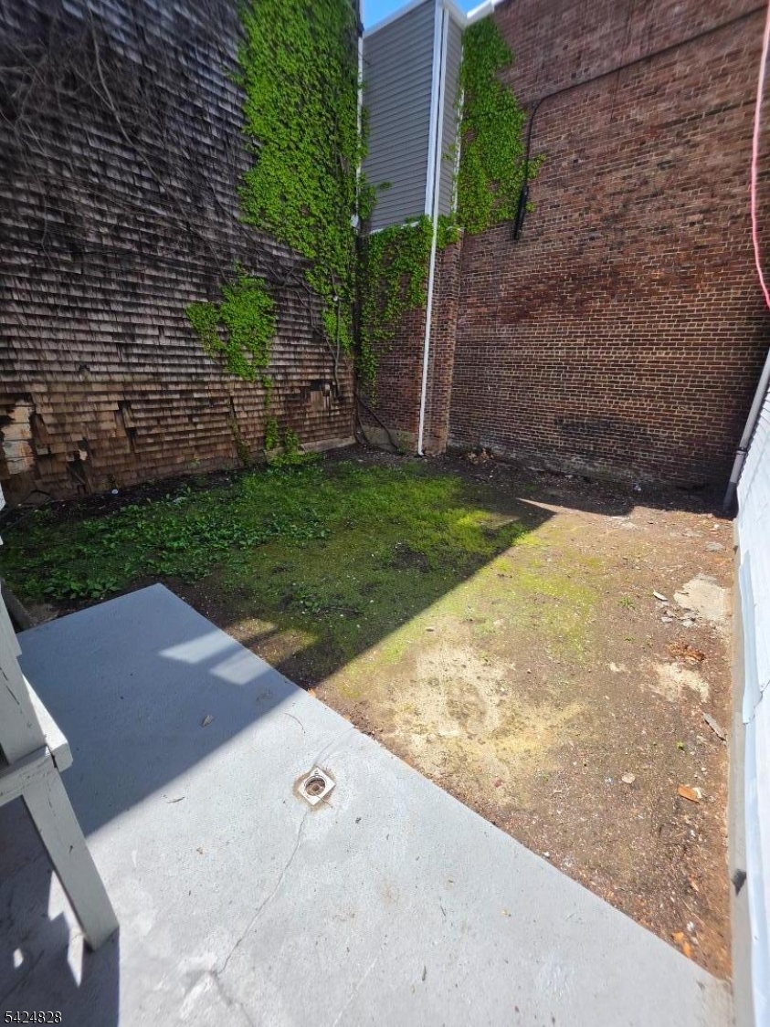 91 Belmont Ave 2 Property Photo 5
