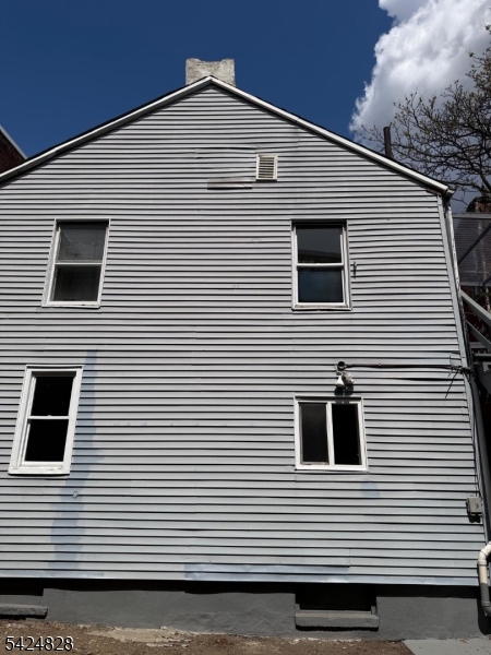 91 Belmont Ave 2 Property Photo 6