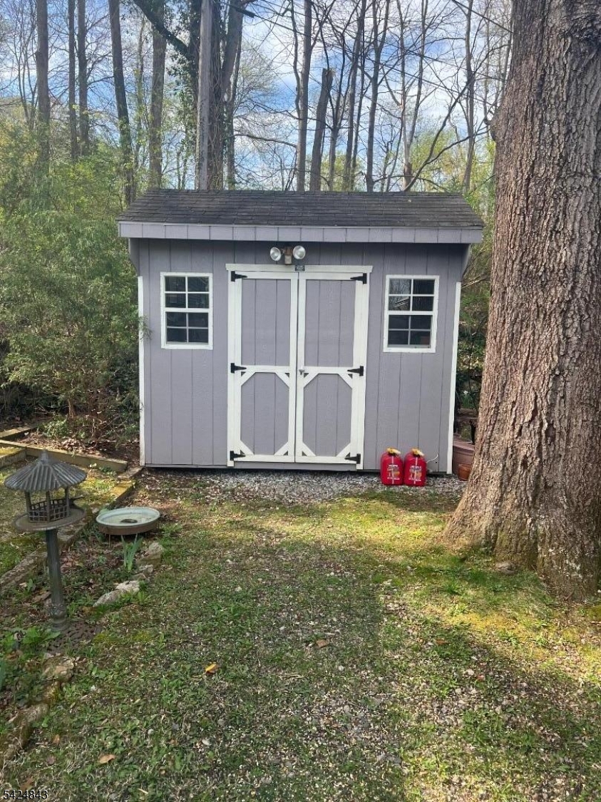 55 Back St Property Photo 4