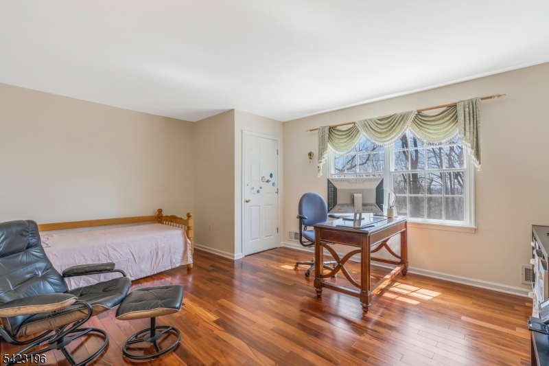 47 Scheurman Terrace Property Photo 23