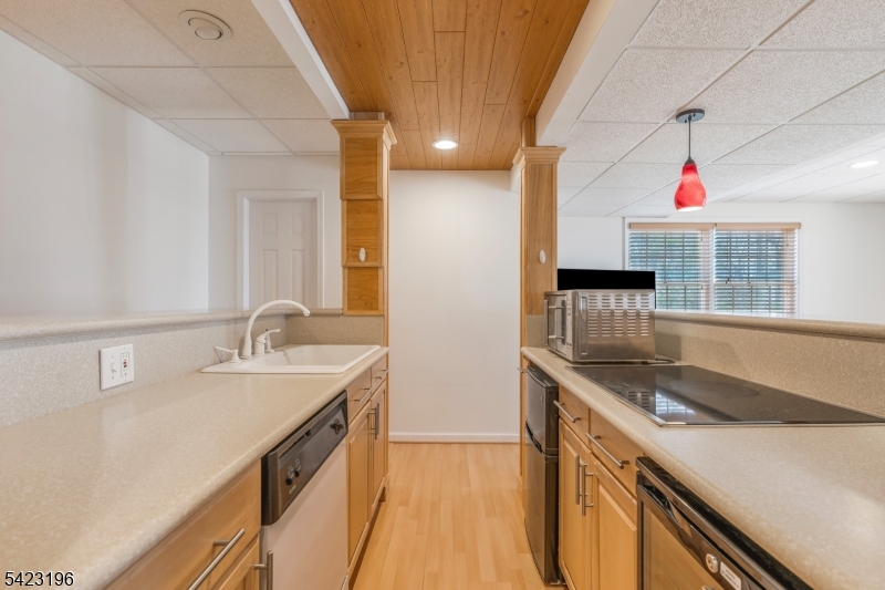 47 Scheurman Terrace Property Photo 29