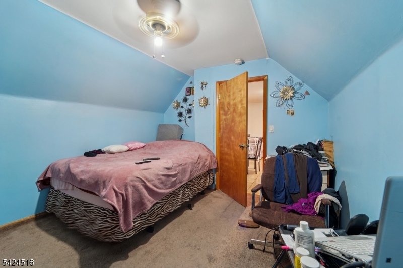 6 4th St Property Photo 32