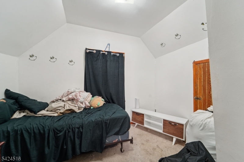 6 4th St Property Photo 34