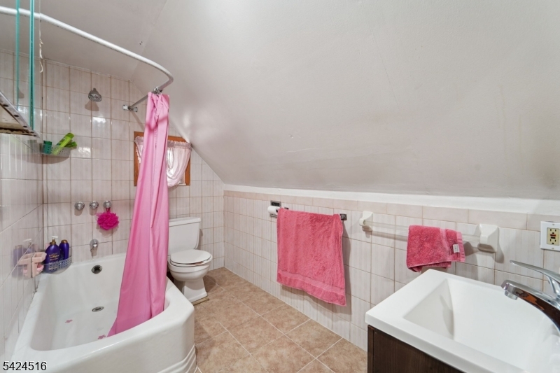 6 4th St Property Photo 35