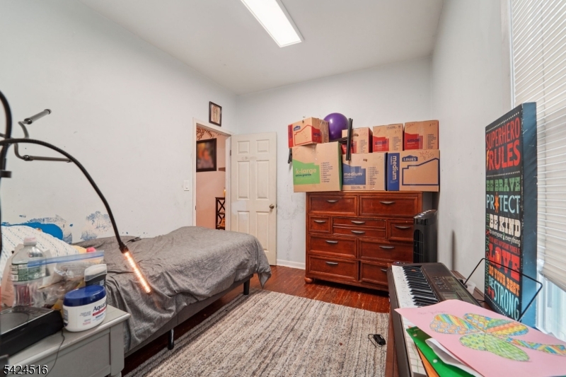 6 4th St Property Photo 37