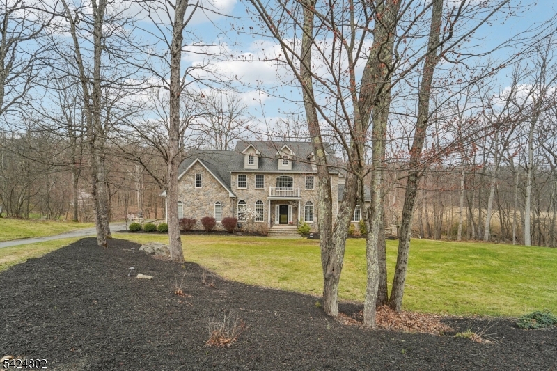 5 Megan Ter Property Photo 2