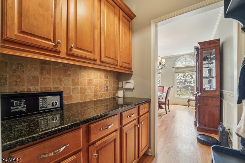 5 Megan Ter Property Photo 18
