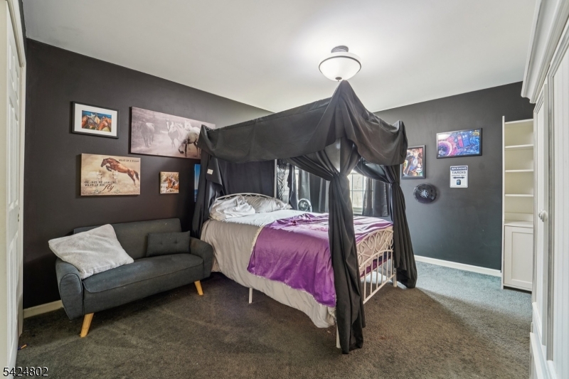 5 Megan Ter Property Photo 35