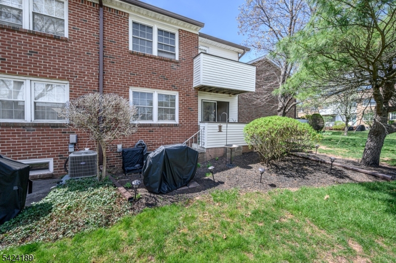 4 Cardinal Ln 1 Property Photo 28