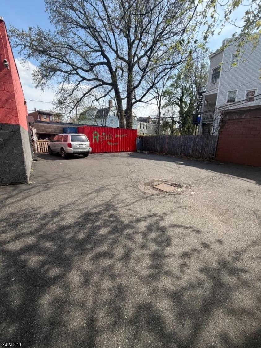 507 Central Ave Property Photo 6