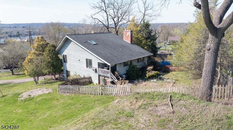 102 S Franklin St Property Photo 18