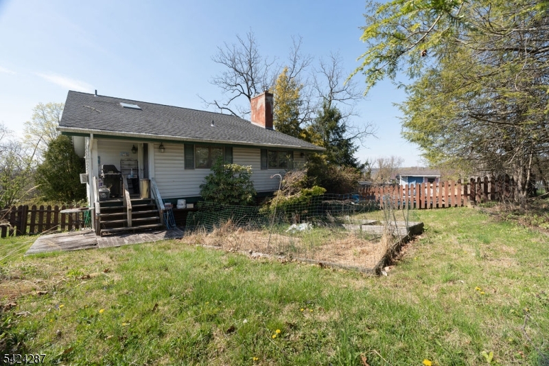 102 S Franklin St Property Photo 19