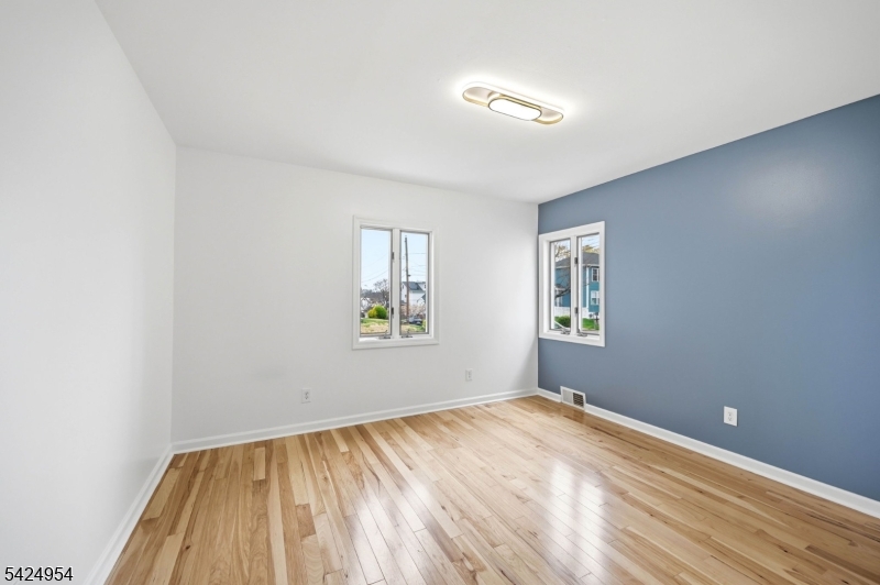 31 Ackerson Pl Property Photo 8