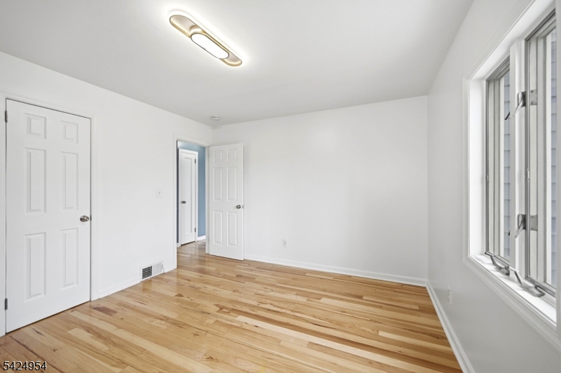 31 Ackerson Pl Property Photo 9