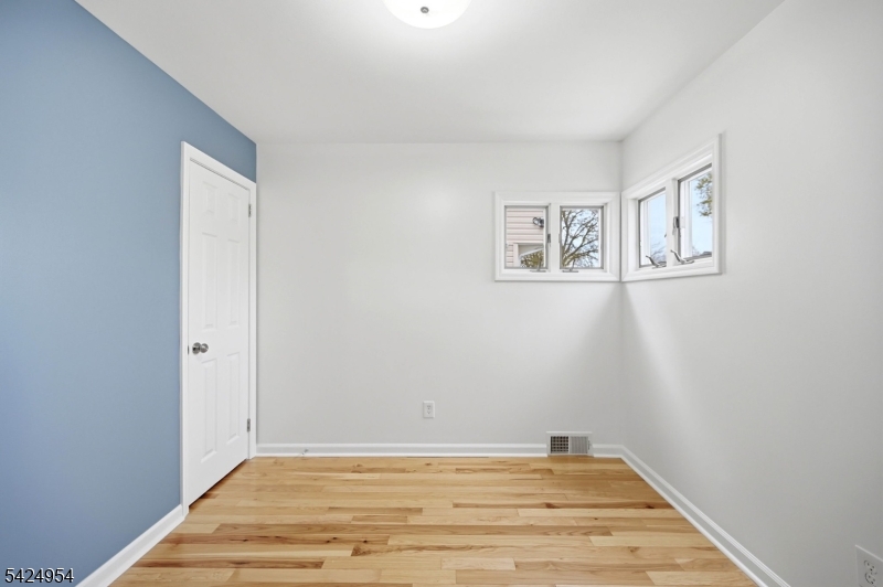 31 Ackerson Pl Property Photo 10