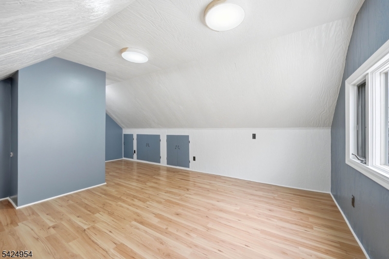 31 Ackerson Pl Property Photo 12