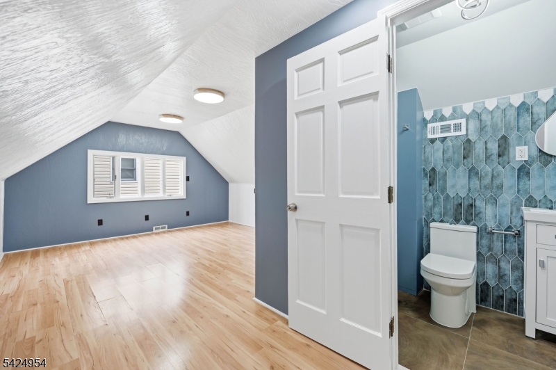 31 Ackerson Pl Property Photo 14